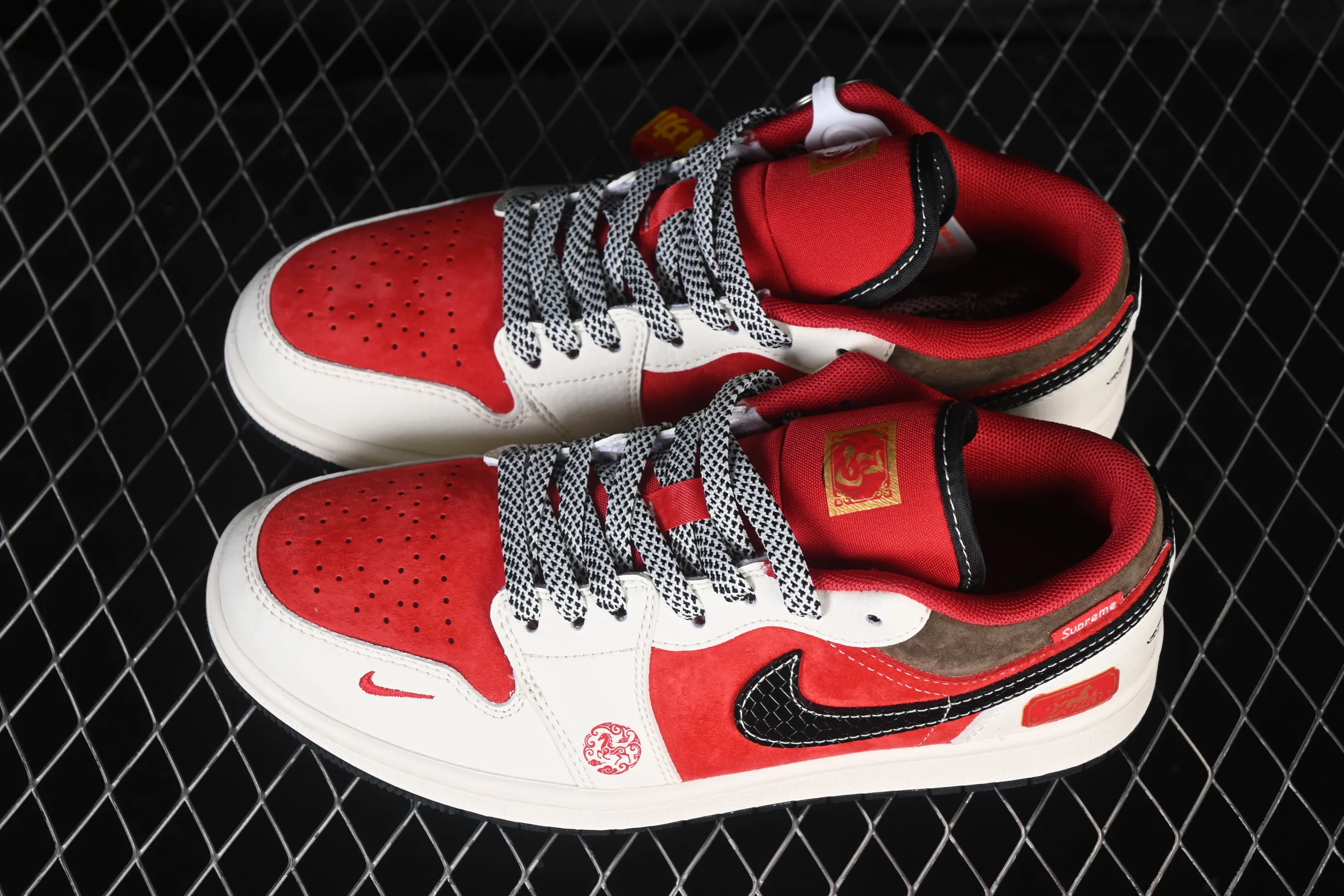 All categories Air Jordan Jordan series basketball shoes Air Jordan 1 Low High-end customized low-top sneakers Air Jordan 1 Low AJ1 Joe 1 Year of the Horse limited edition Galloping Horse High-end customized low-top retro basketball shoes FC7688-203